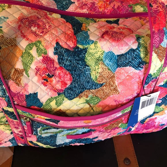 Vera Bradley Large Duffel Superbloom NWT - Picture 6 of 8